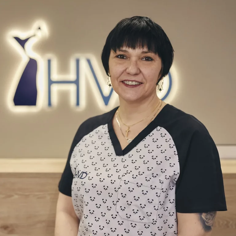 Carmen Abril Auxiliar de Quiròfan i Responsable de Centres Referidors