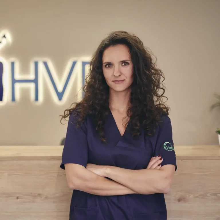 Carolina Sadurní Gerent i Veterinària del Servei de Cirurgia i Medicina Interna
