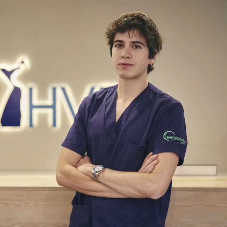 Ferran Simón Veterinari del Servei de Traumatologia i Cirurgia